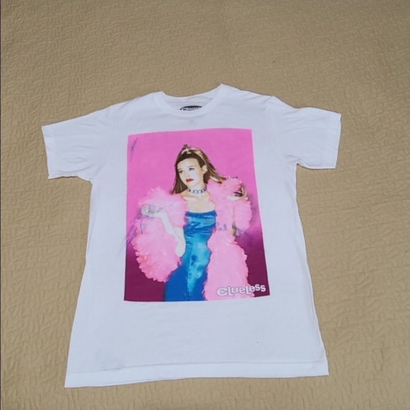 Clue Less distressed T shirt size M - Picture 2 of 5